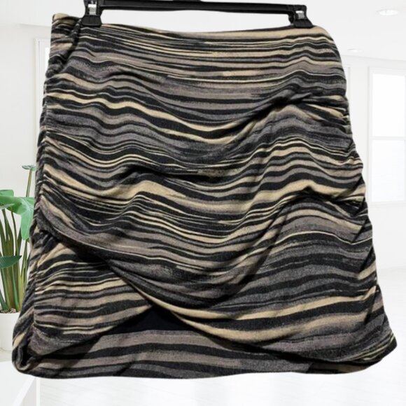 Free People Ruched Mini Skirt Size M | Zebra Stripe Bodycon Boho Chic - Picture 3 of 13